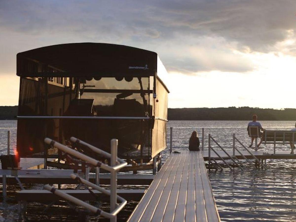 2024 ShoreStation ShoreScreen™ Power Curtain Base