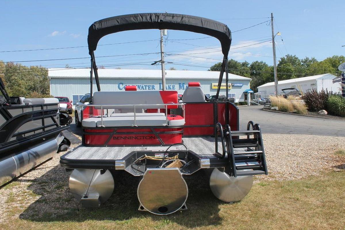 2025 Bennington S Swingback 22 SSB