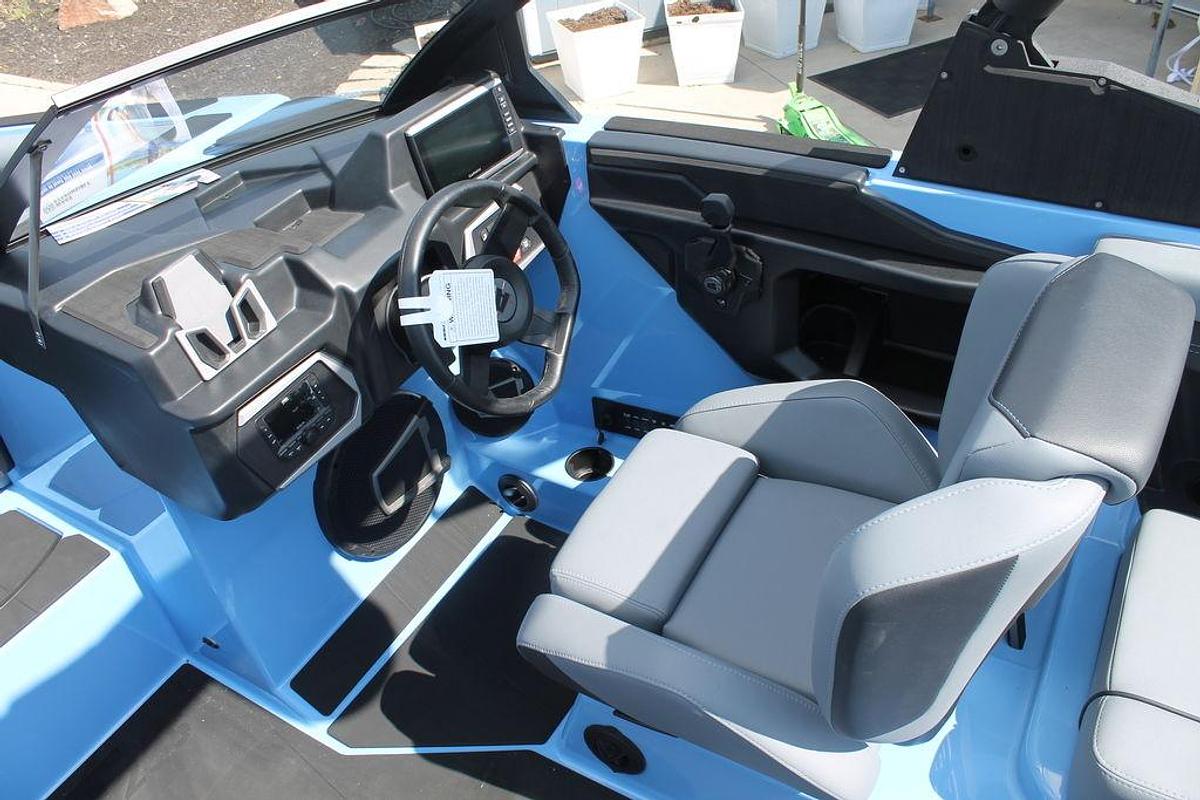 2025 Axis Wake Research T235