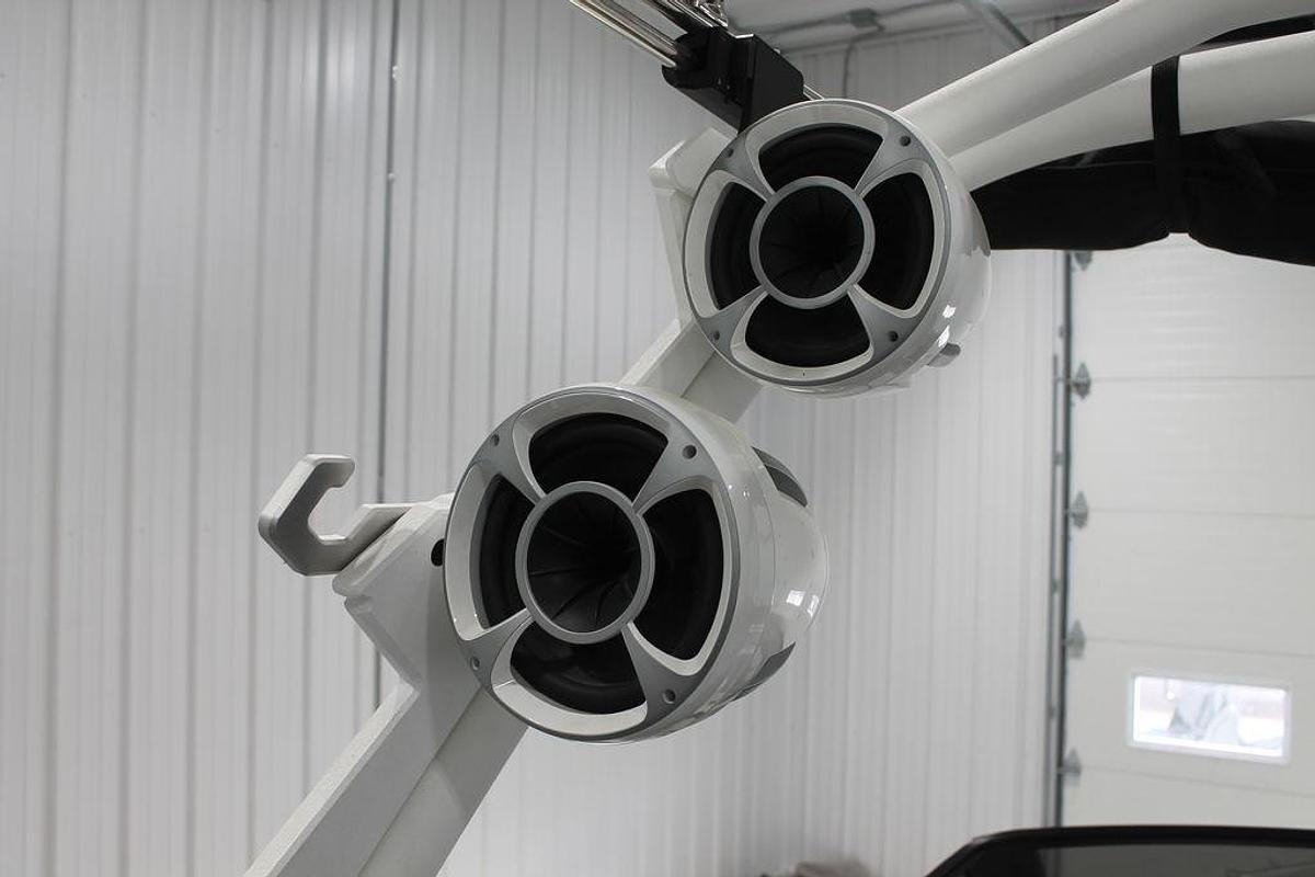 Used 2021 Malibu Boats 25 LSV