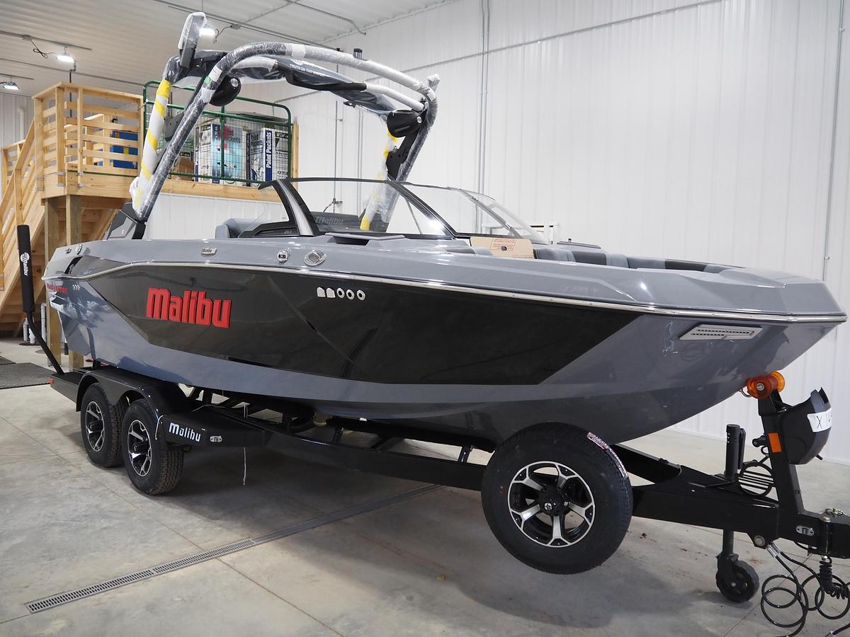  MALIBU 21 LX