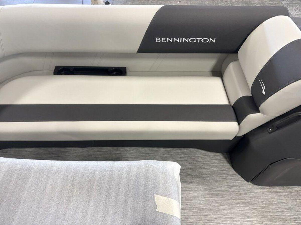 2026 Bennington S Swingback 22 SSB