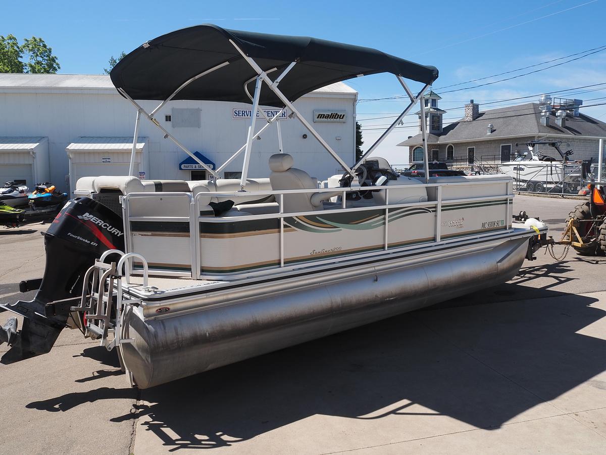 Used 2005 Harris Sunliner 200