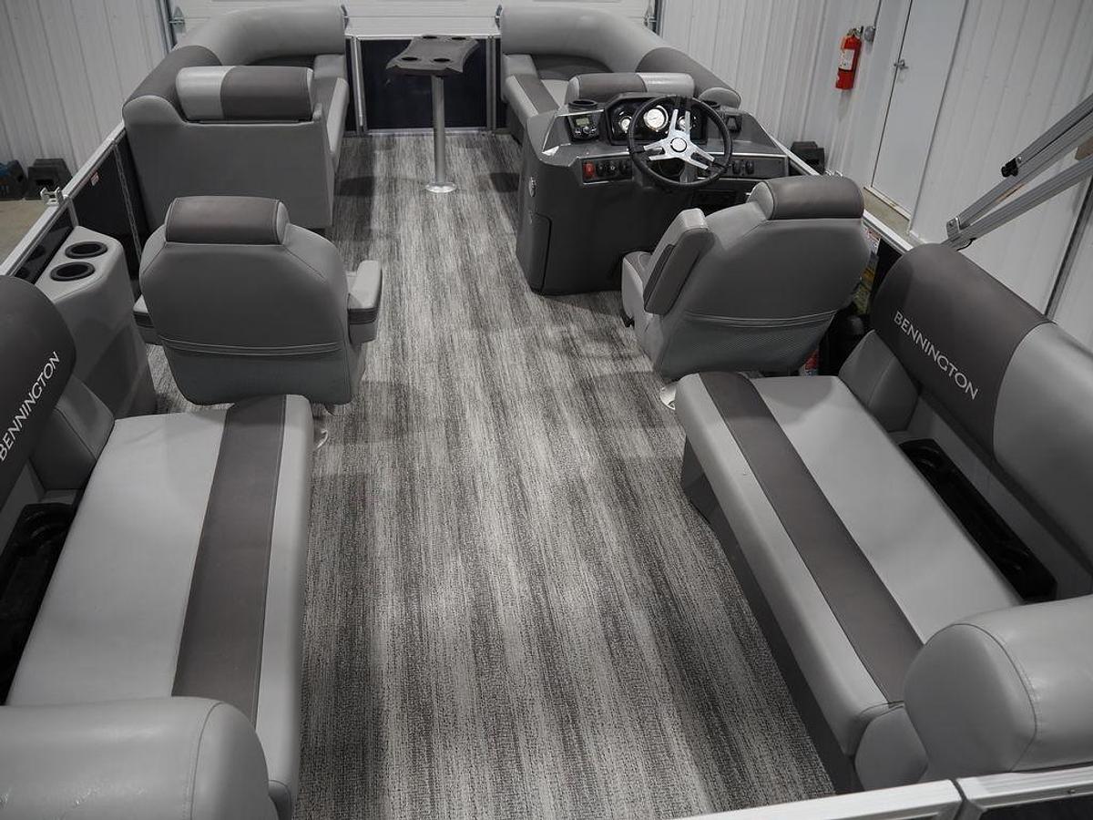 Used 2025 Bennington S Quad Bench 21 SSR