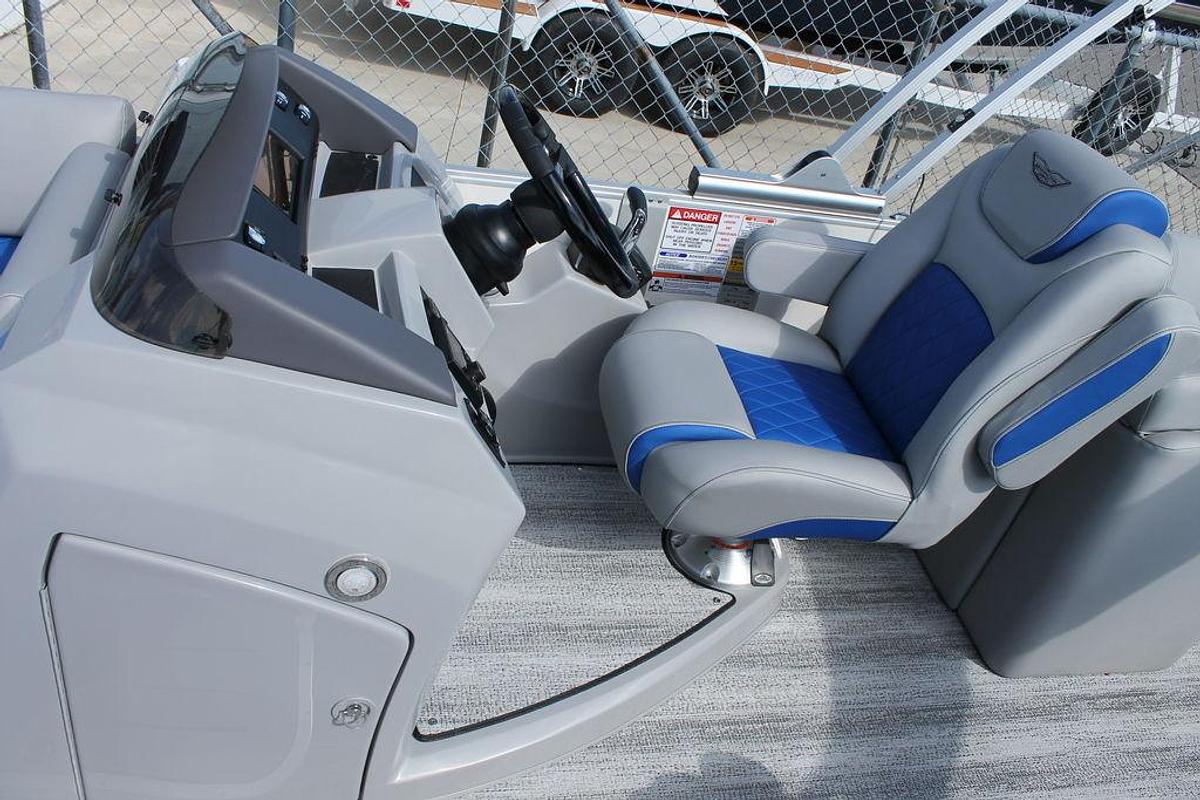 2025 Bennington L Quad Bench 25 LFB