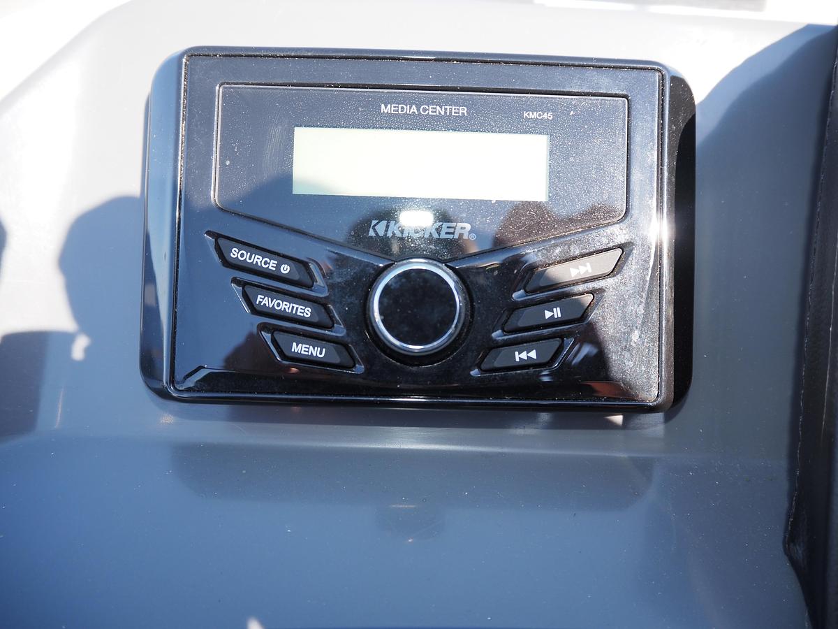 Used 2024 BENNINGTON 22SSR SPS