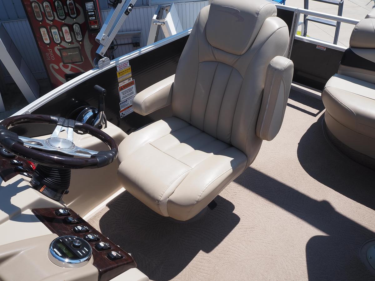 Used 2013 BENNINGTON 2050RL