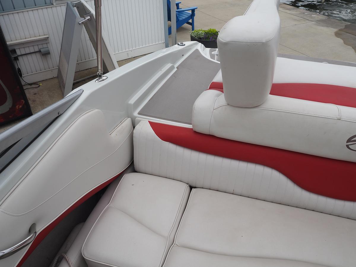 Used CROWNLINE 21SS