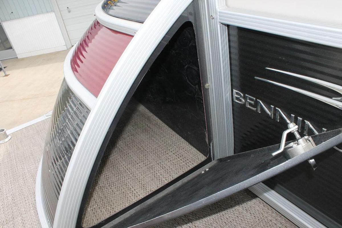 Used 2018 Bennington 23QCL