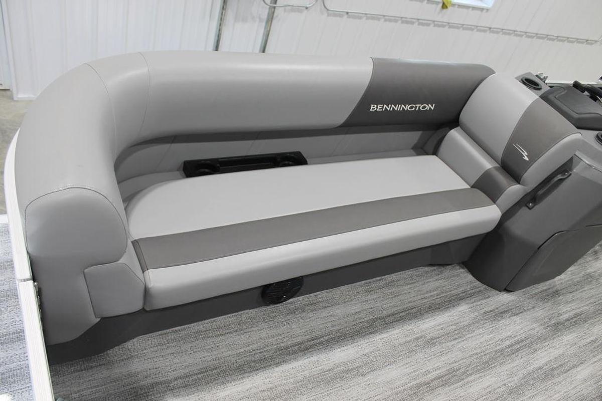 Used 2025 Bennington S L-Bench 21 SL