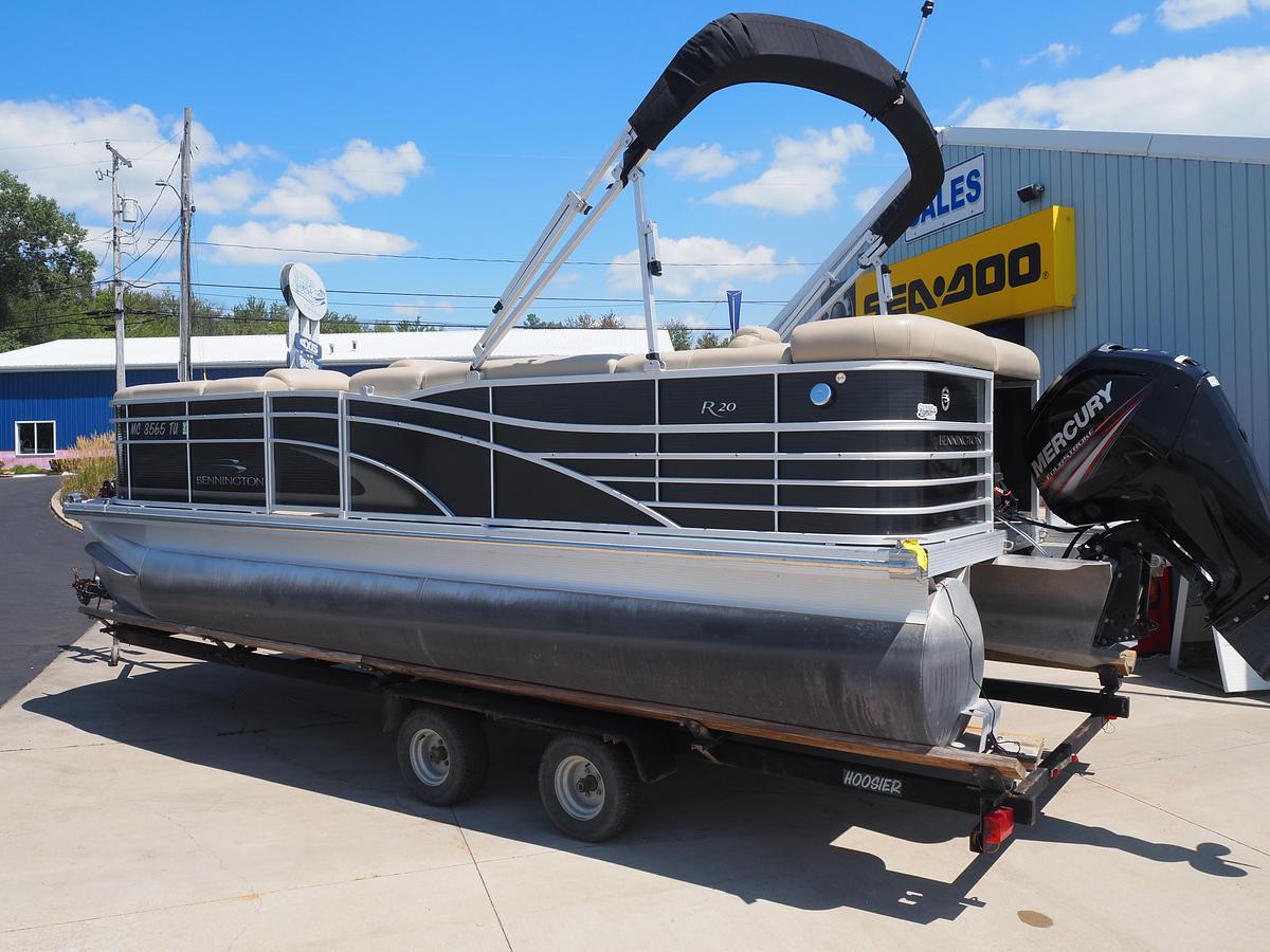Used 2013 BENNINGTON 2050RL
