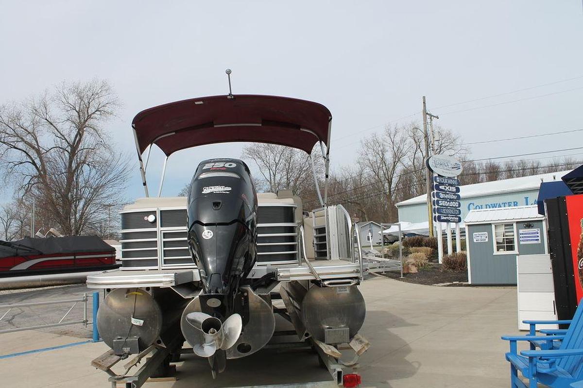 Used 2018 Bennington 23QCL