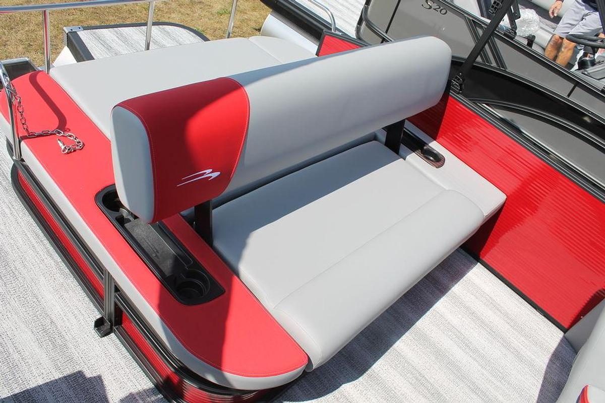 2025 Bennington S Swingback 22 SSB