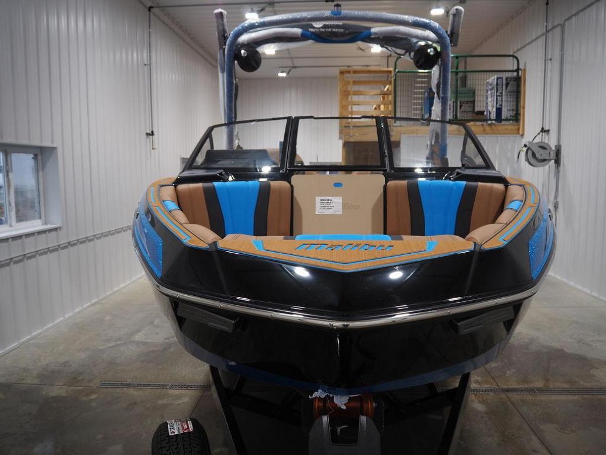 2026 Malibu Boats 22 LSV