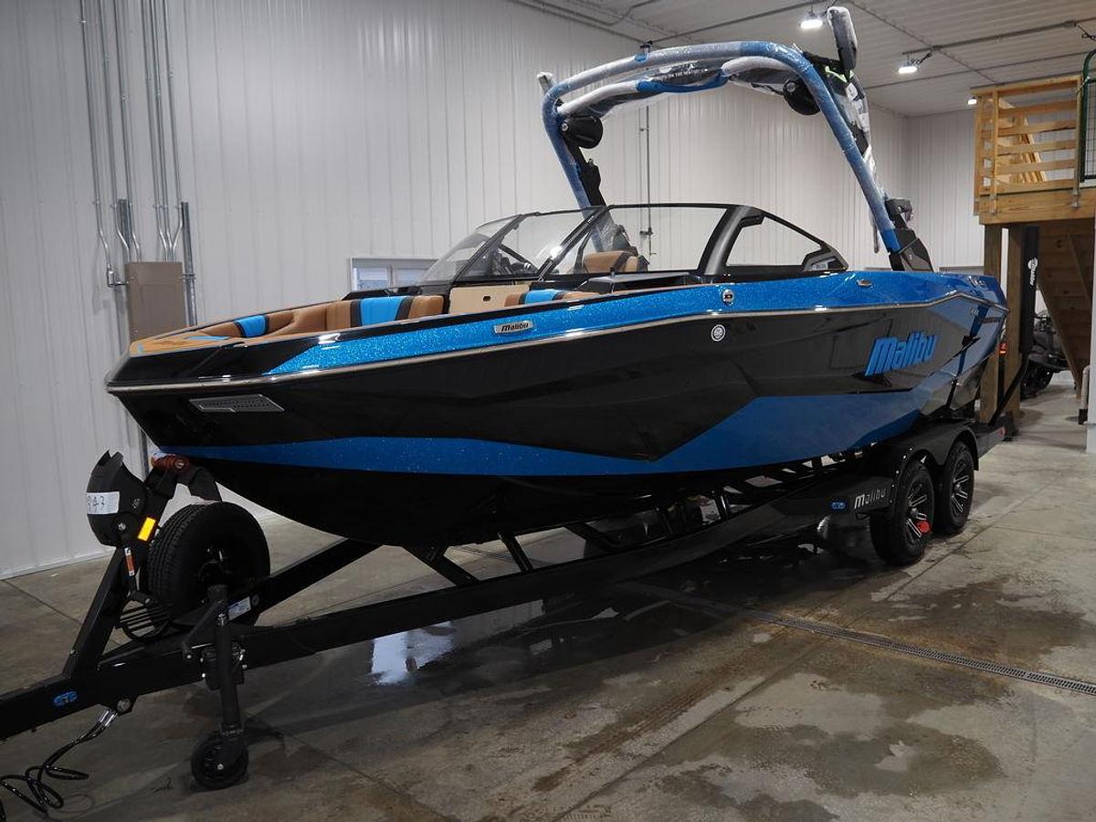2026 Malibu Boats 22 LSV