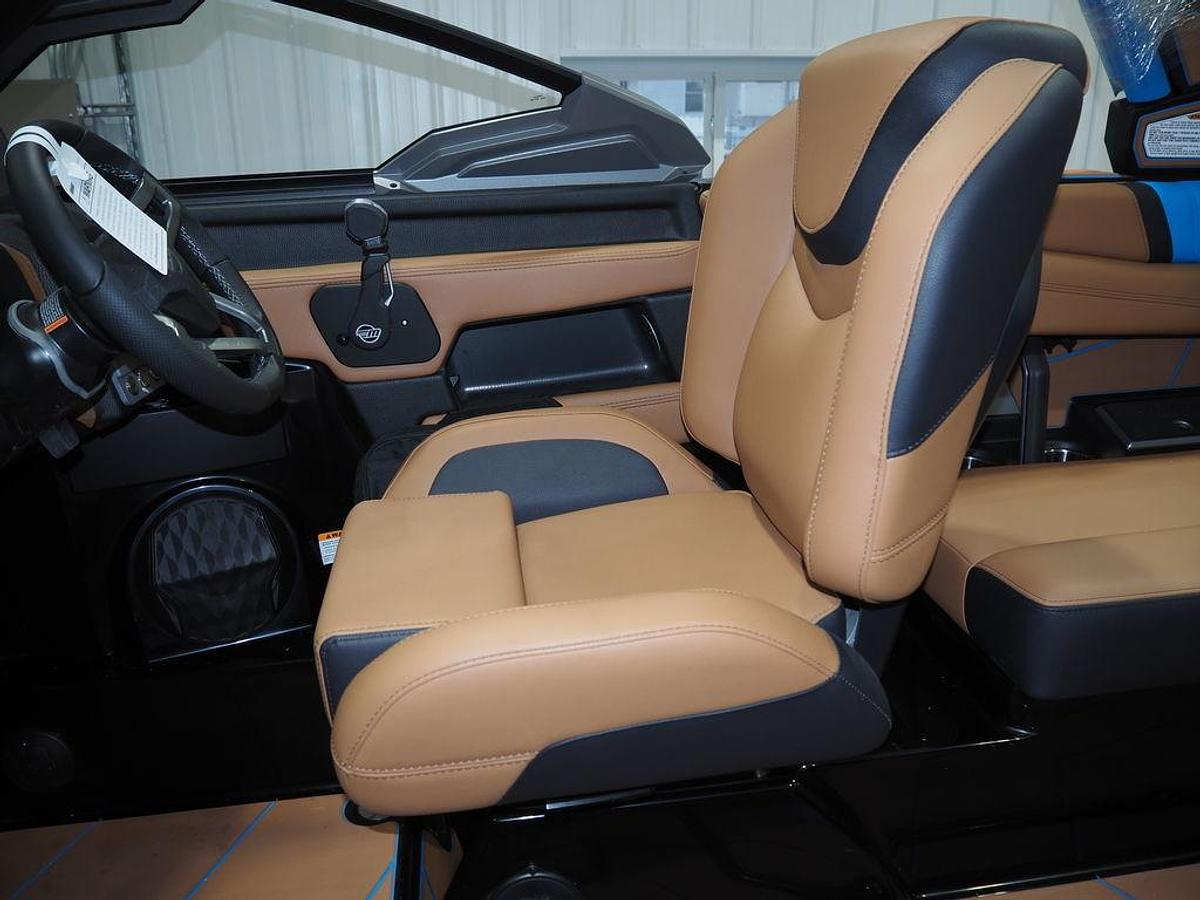 2026 Malibu Boats 22 LSV