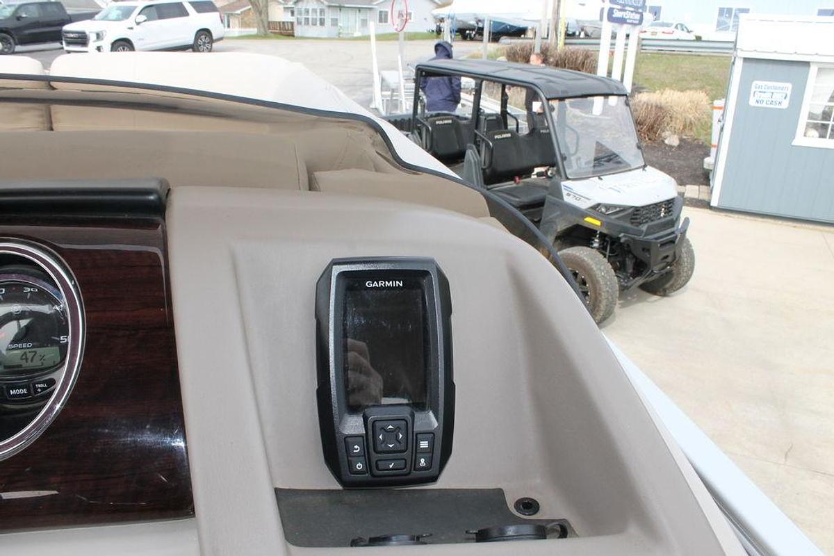 Used 2018 Bennington 23QCL