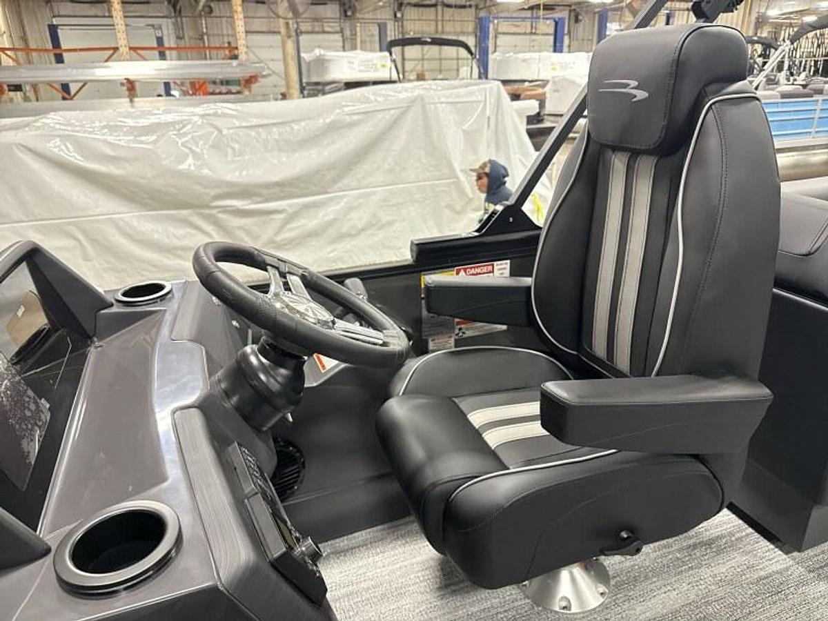 2026 Bennington 22SSRSF