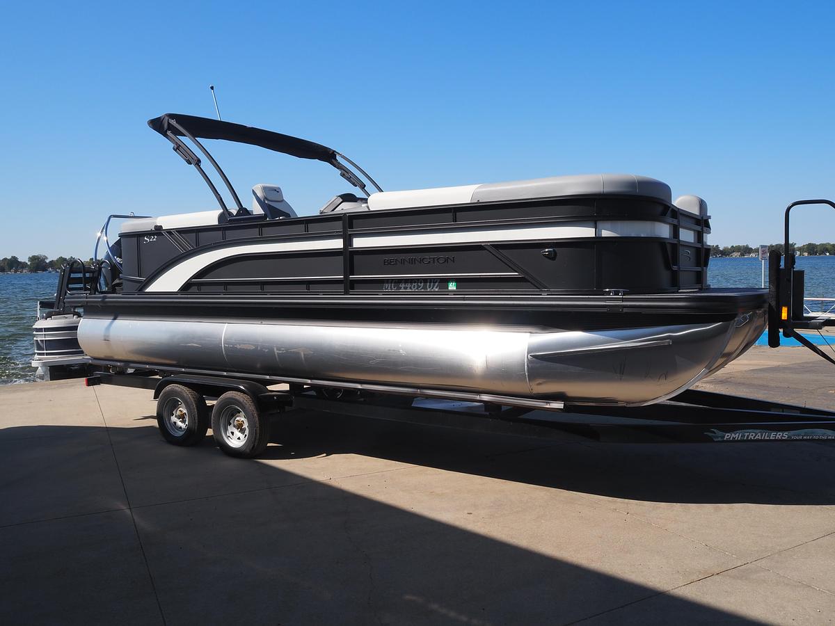 Used 2024 BENNINGTON 22SSR SPS