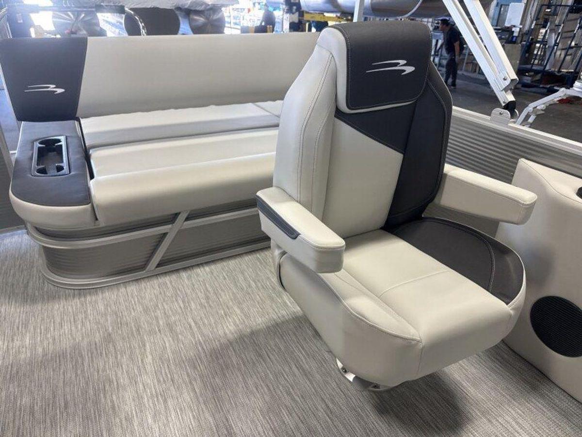 2026 Bennington S Swingback 22 SSB