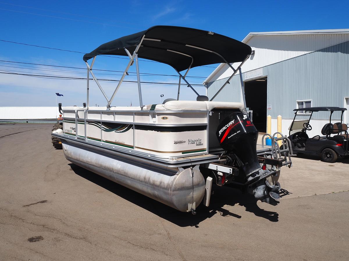 Used 2005 Harris Sunliner 200