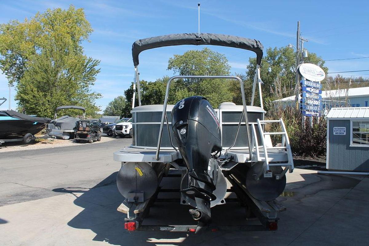 Used 2021 Bennington 22 SSRCX