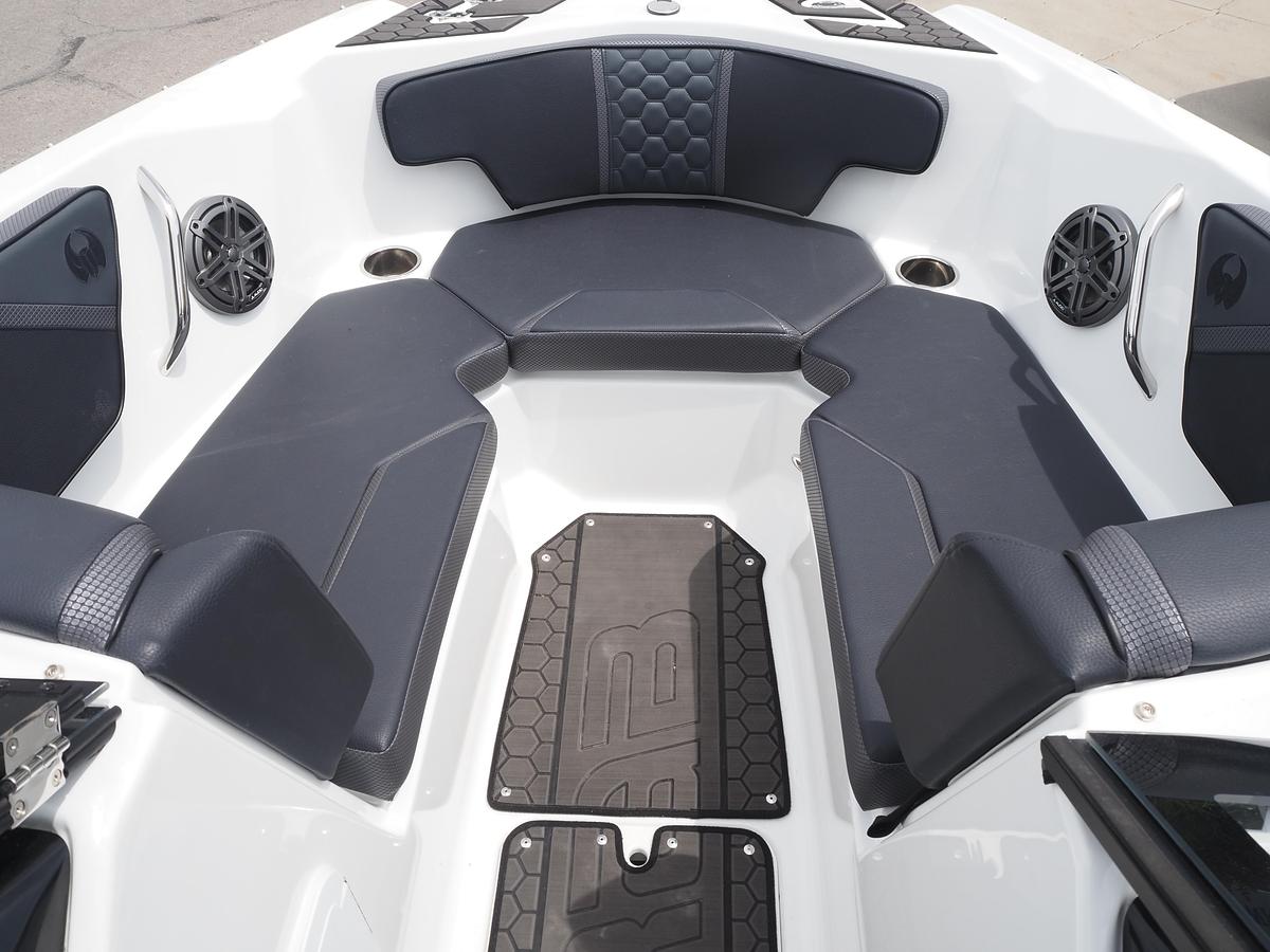 Used 2022 SCARAB 215