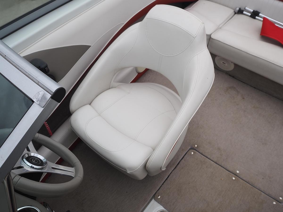 Used CROWNLINE 21SS