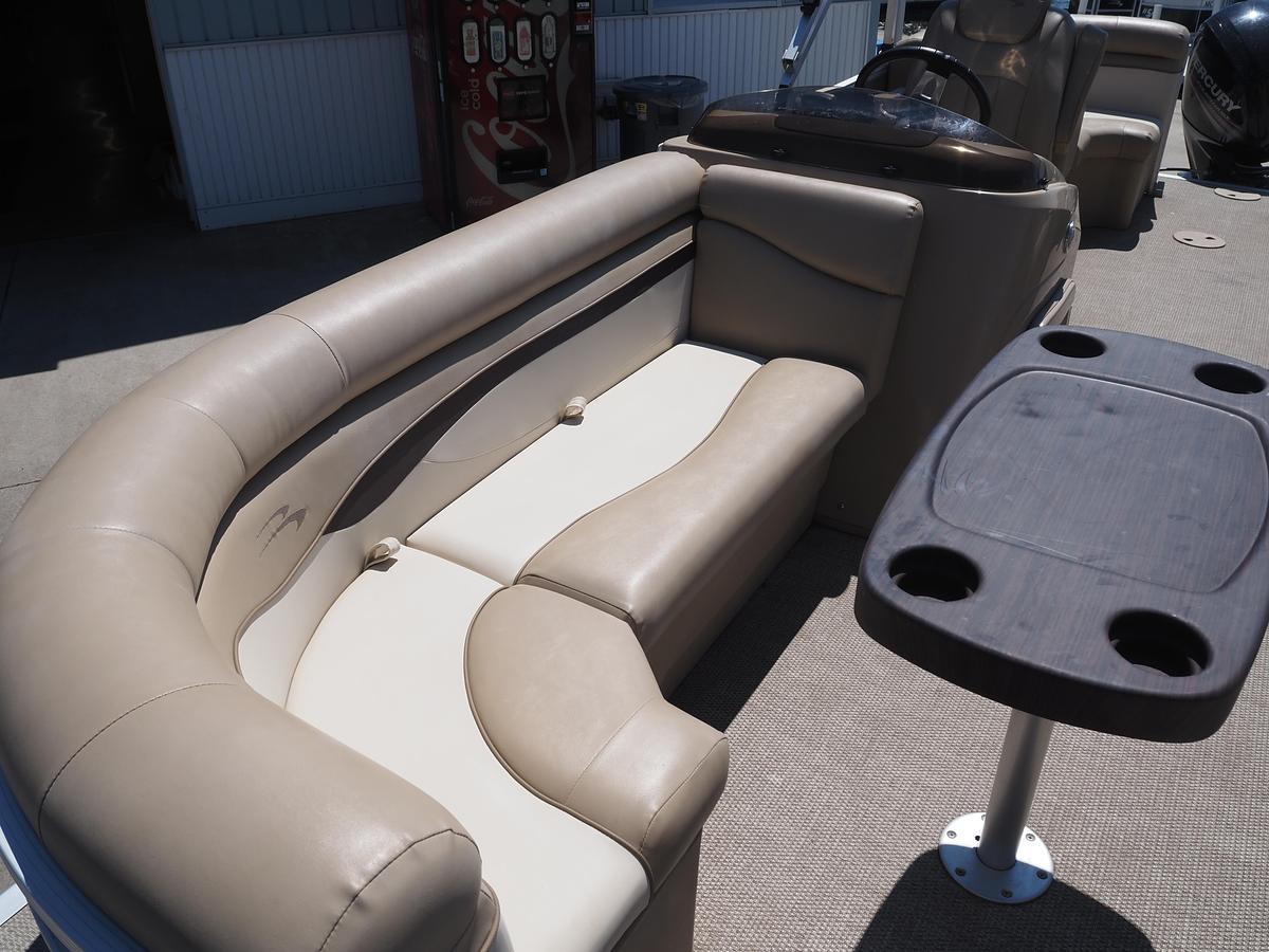 Used 2019 BENNINGTON 21 SSR