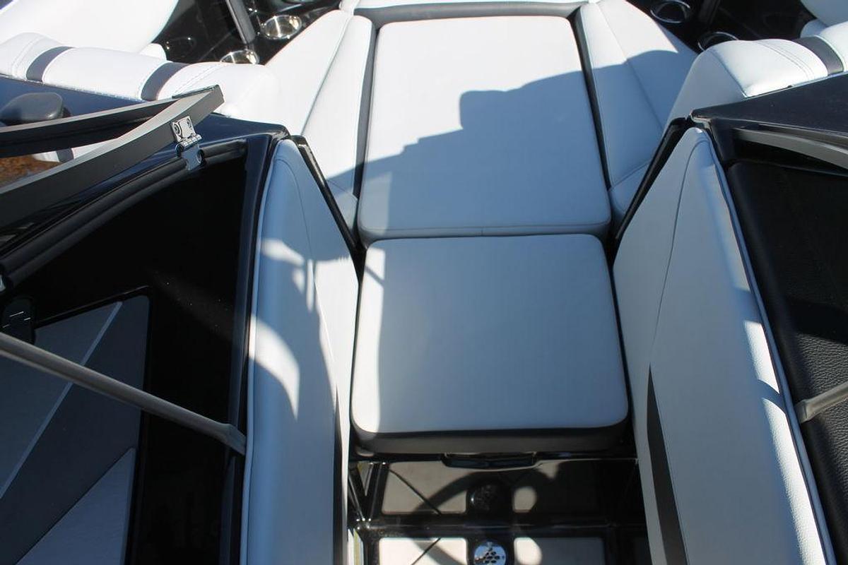 Used 2023 Malibu Boats 22 LSV