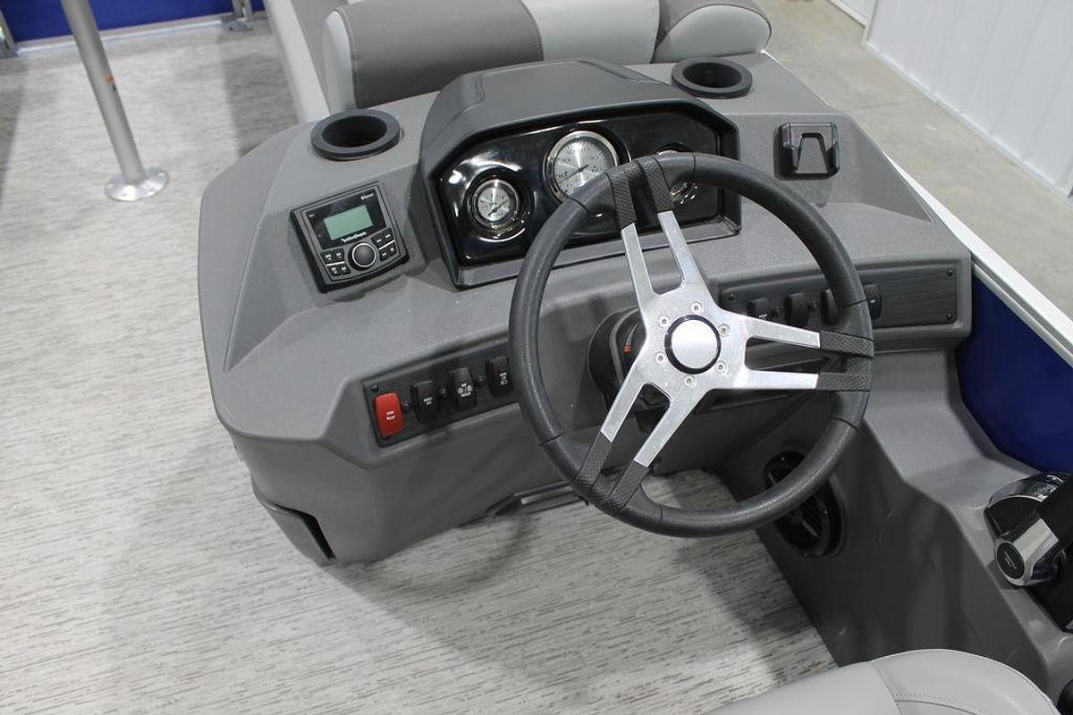 Used 2025 Bennington S Quad Bench 21 SSR