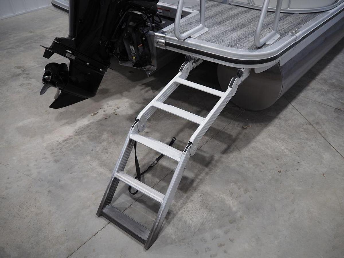 Used 2025 Bennington S Quad Bench 21 SSR