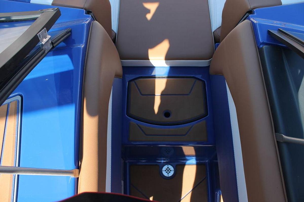 Used 2023 Malibu Boats 21 LX