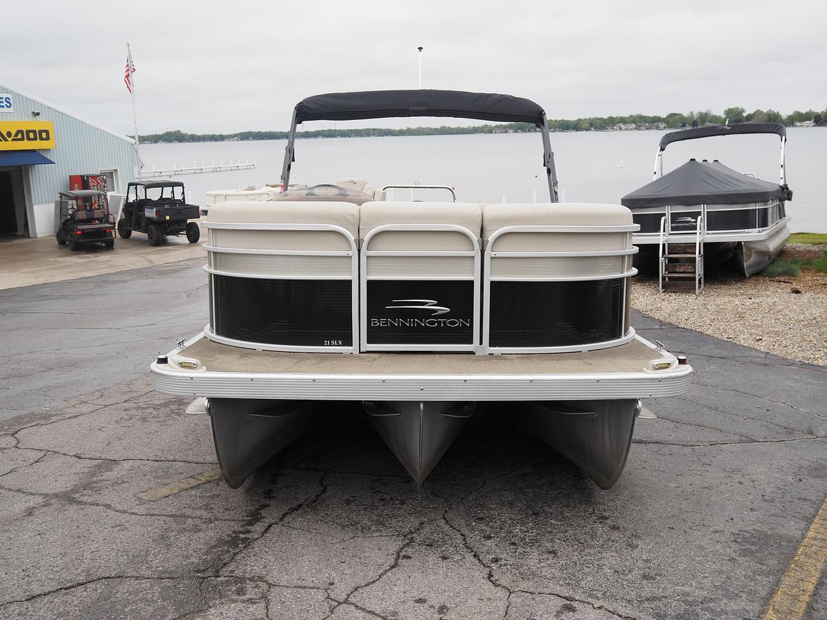 Used 2015 Bennington S21 Triple tooon with 150HP
