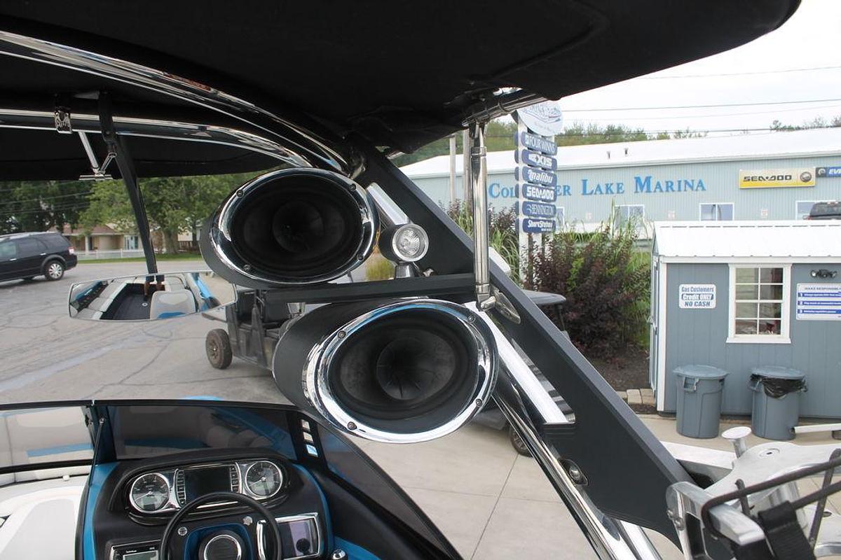 Used 2013 Malibu Boats Wakesetter 24 MXZ