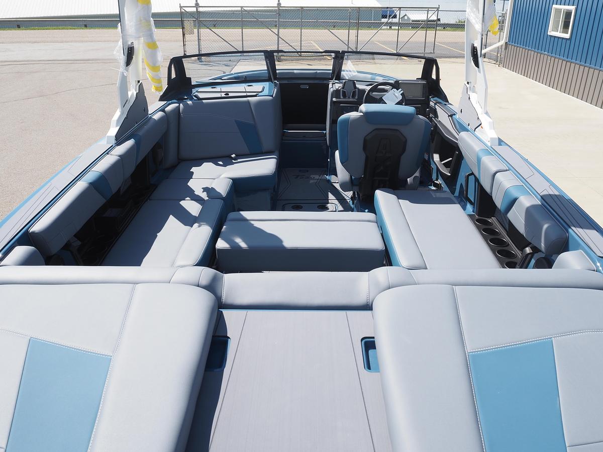 2027 AXIS T220