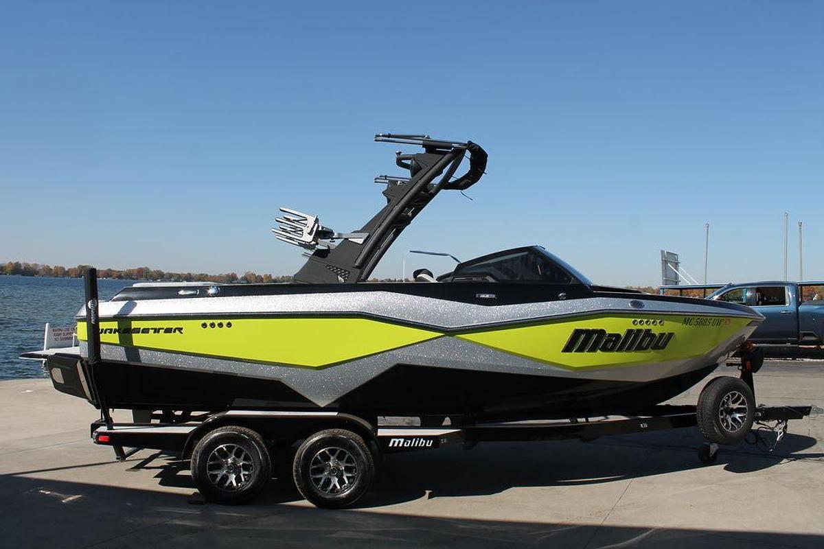 Used 2023 Malibu Boats 22 LSV