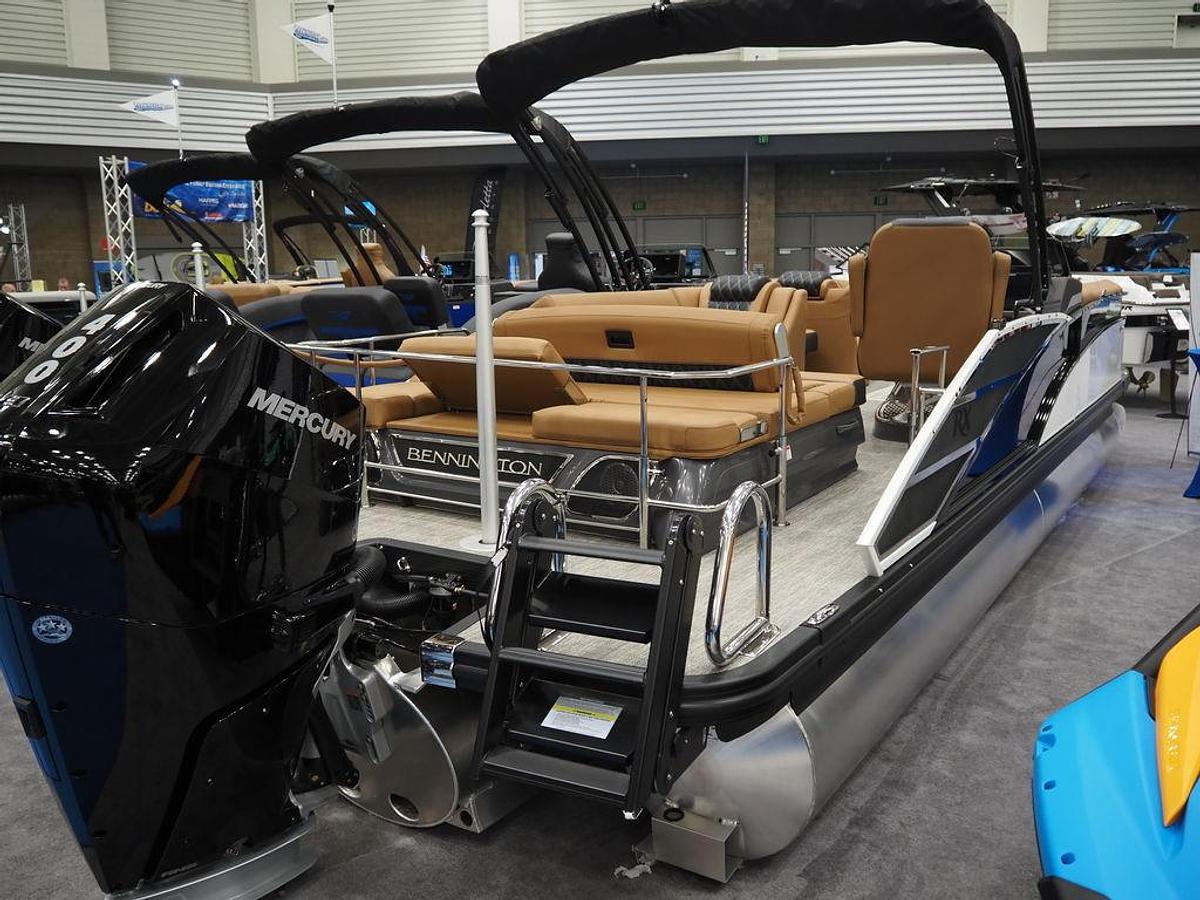 2026 Bennington RX Sport Swingback 25 RXSB