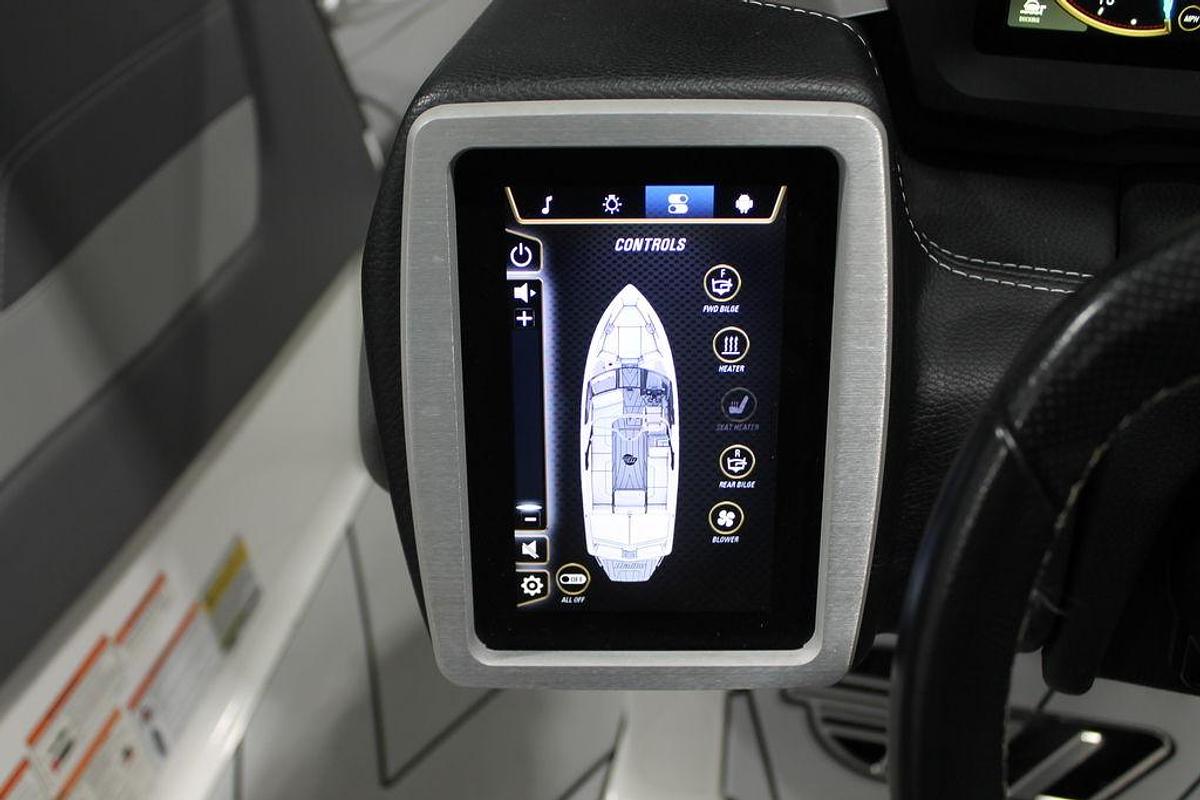 Used 2021 Malibu Boats 25 LSV