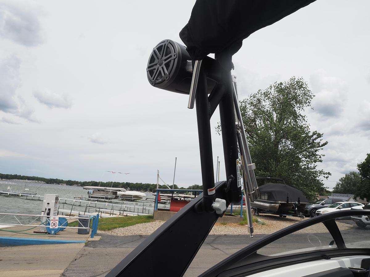Used 2022 SCARAB 215