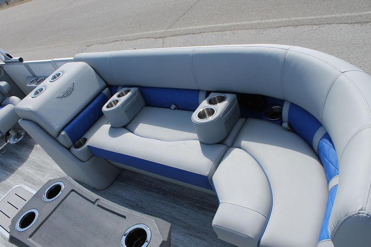 2025 Bennington L Quad Bench 25 LFB