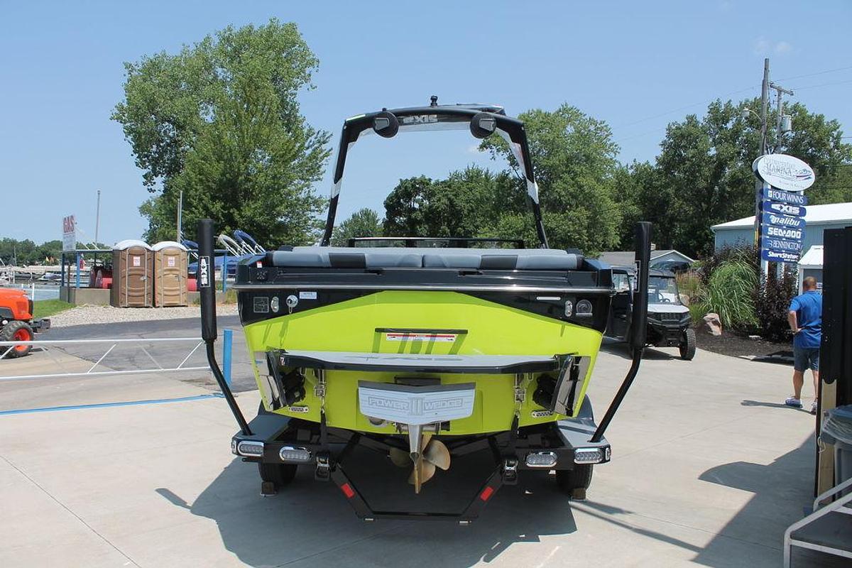 2024 Axis Wake Research T220