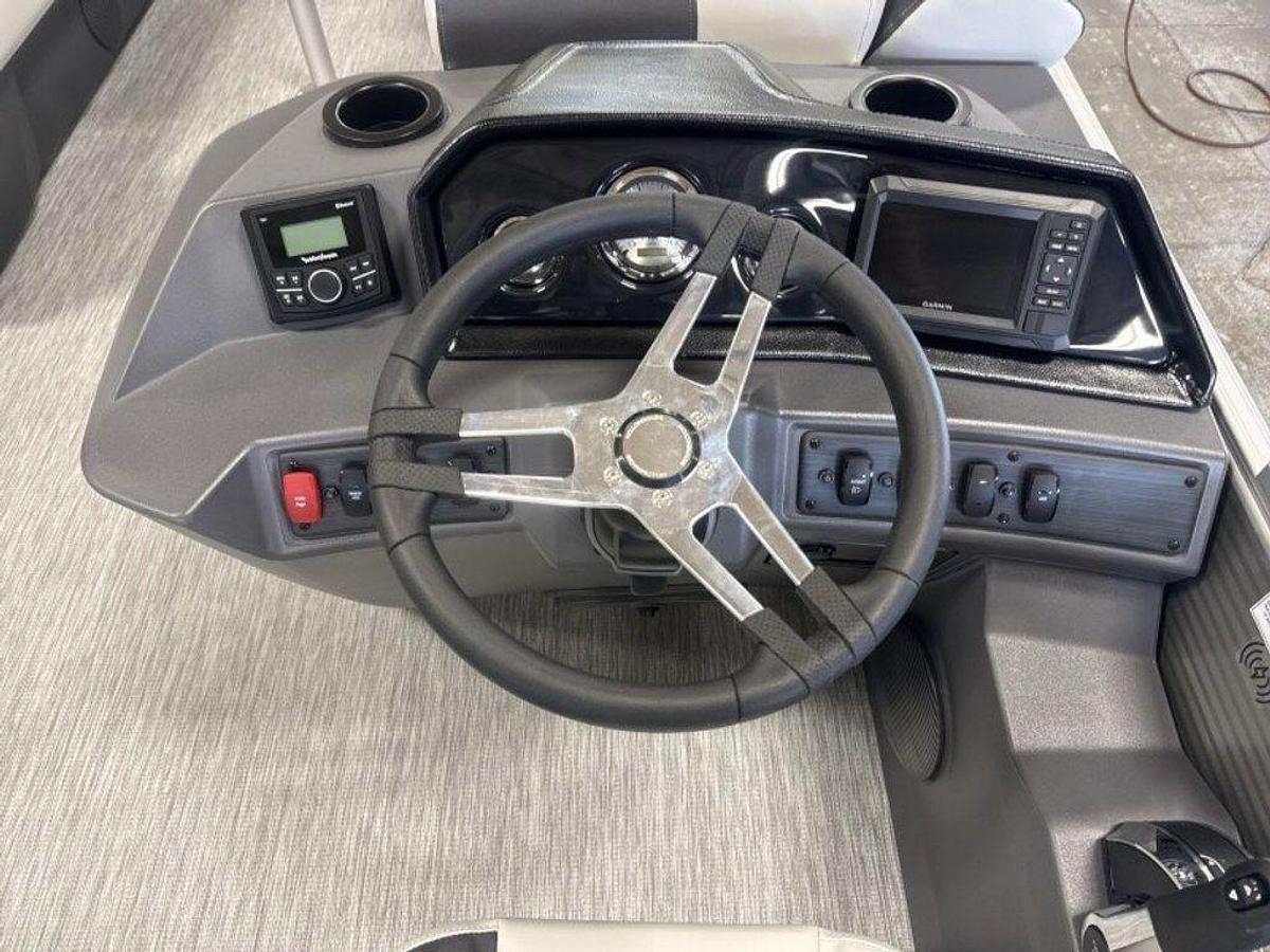 2026 Bennington S Swingback 22 SSB