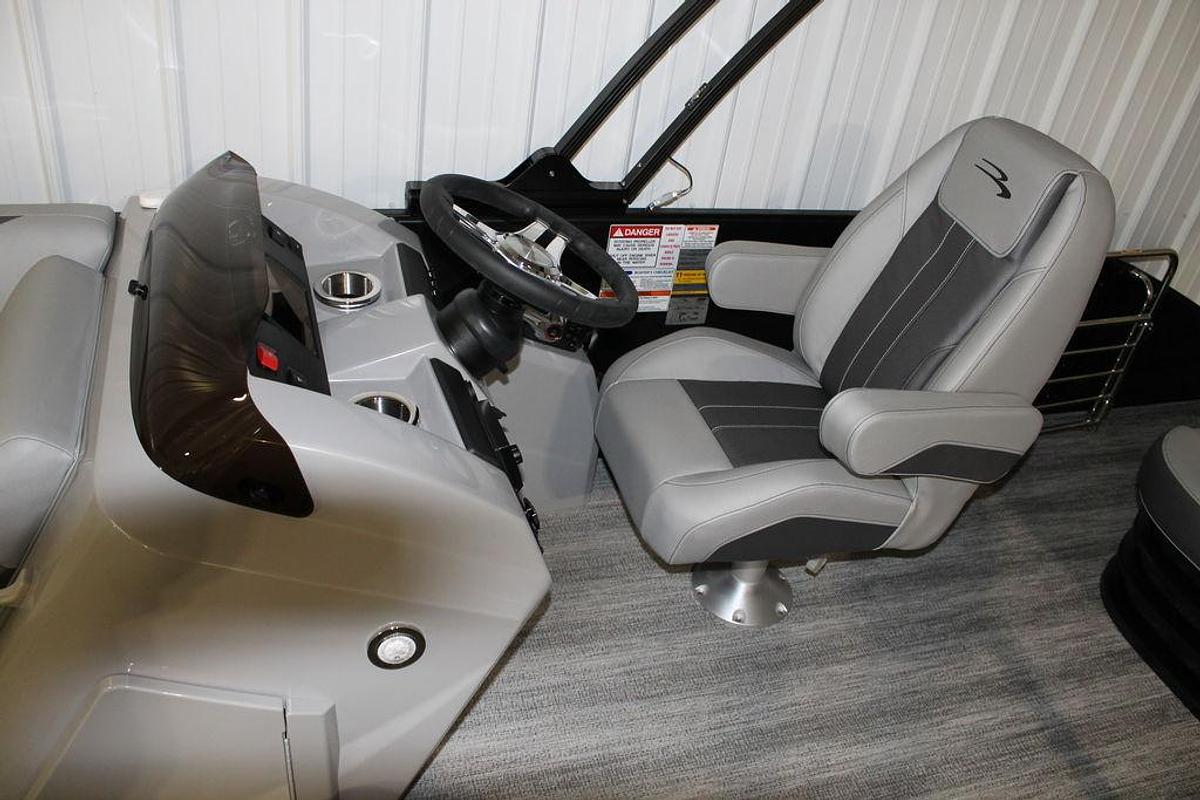 2025 Bennington SX Swingback 24 SXSB