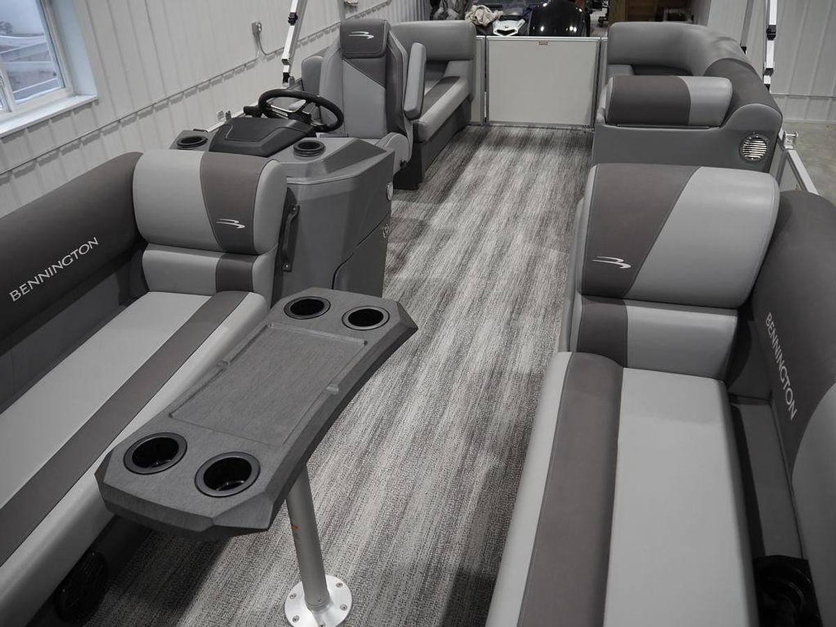 Used 2025 Bennington S Quad Bench 21 SSR