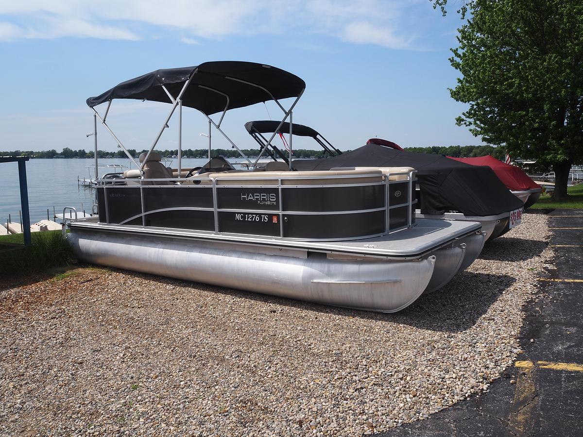 Used 2013 HARRIS CX220