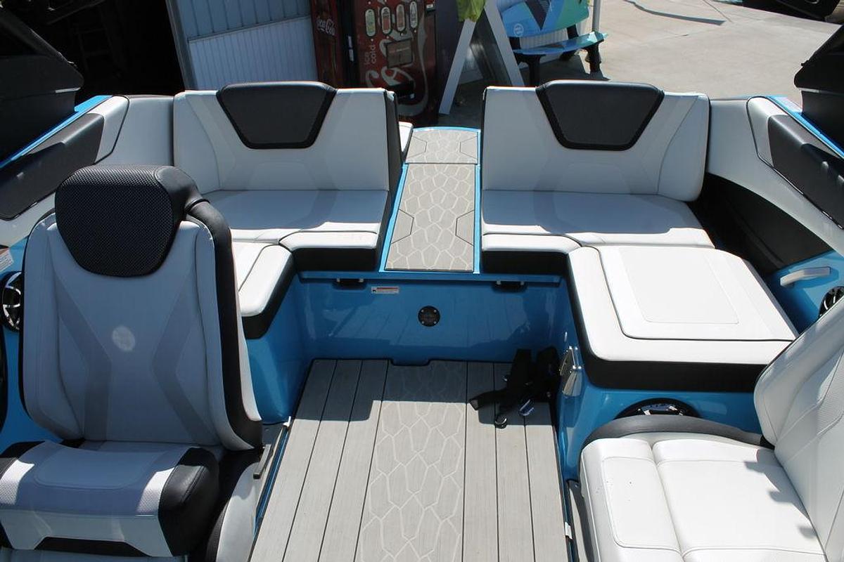 Used 2023 Yamaha Marine 222XE