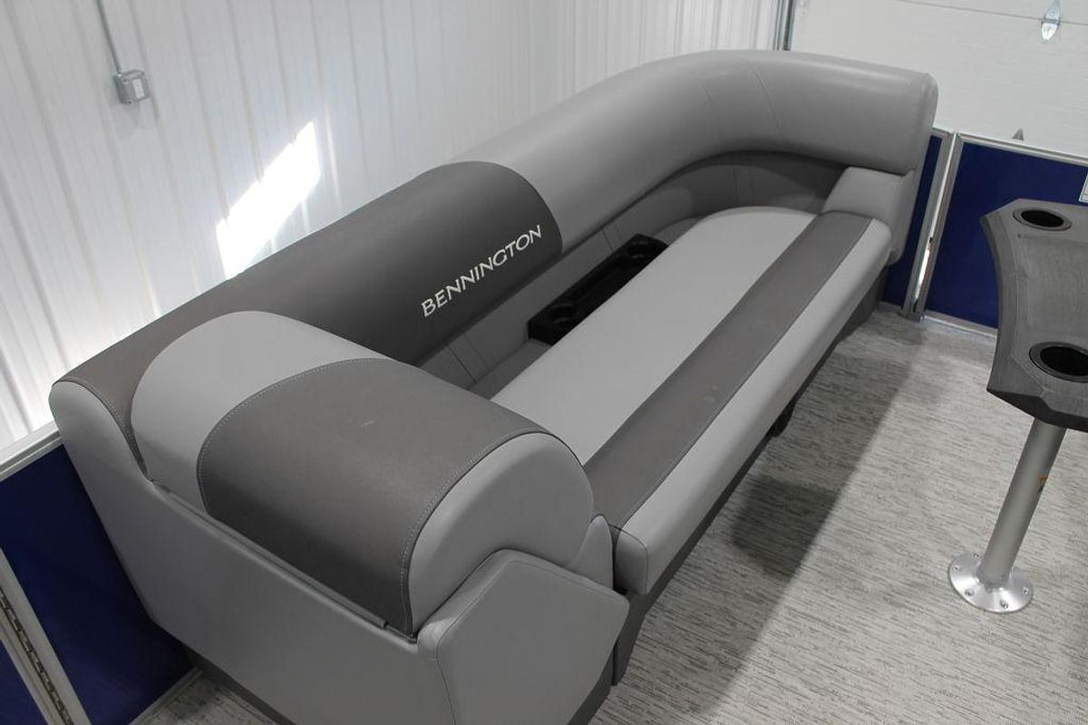 Used 2025 Bennington S Quad Bench 21 SSR