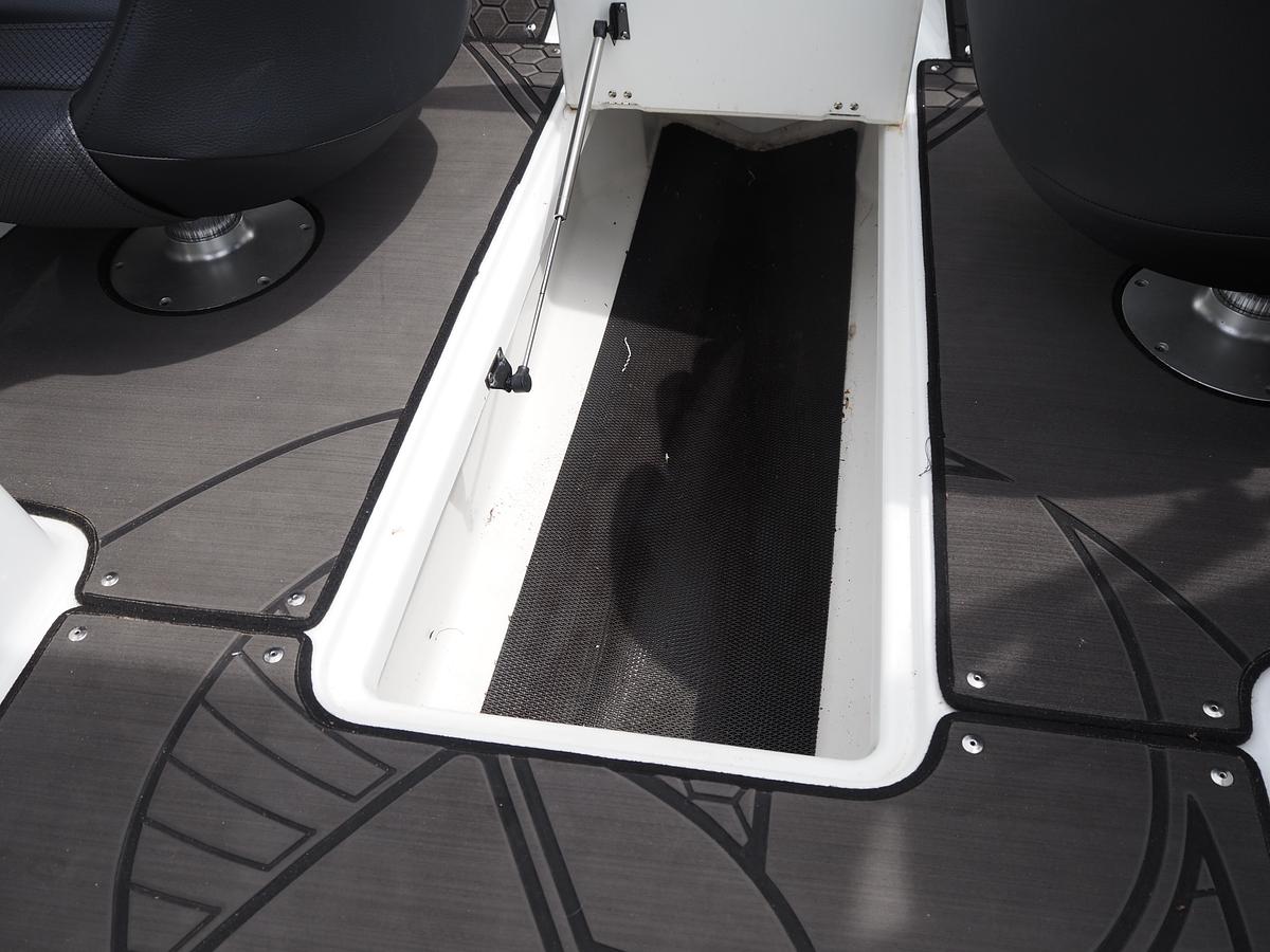 Used 2022 SCARAB 215