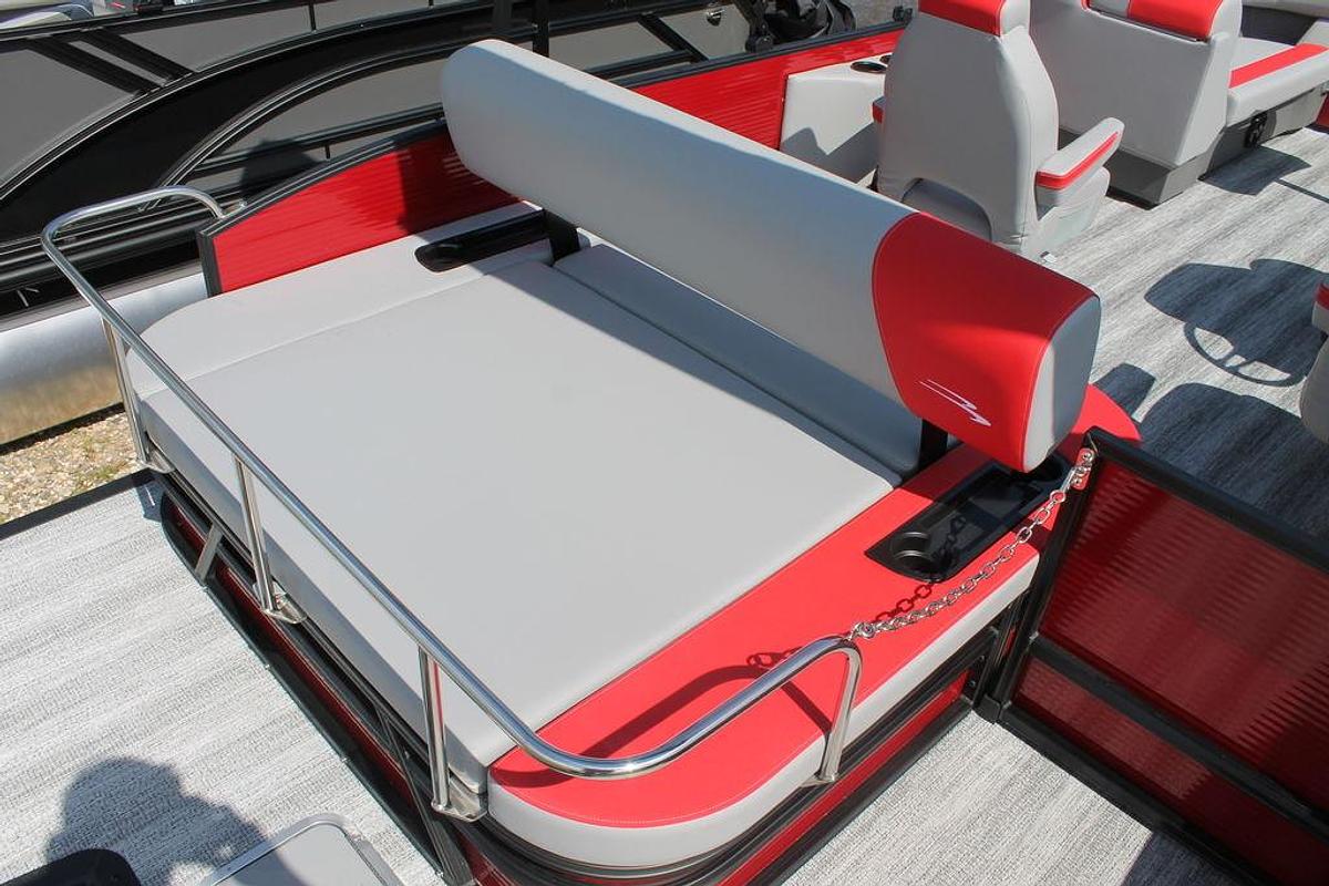 2025 Bennington S Swingback 22 SSB